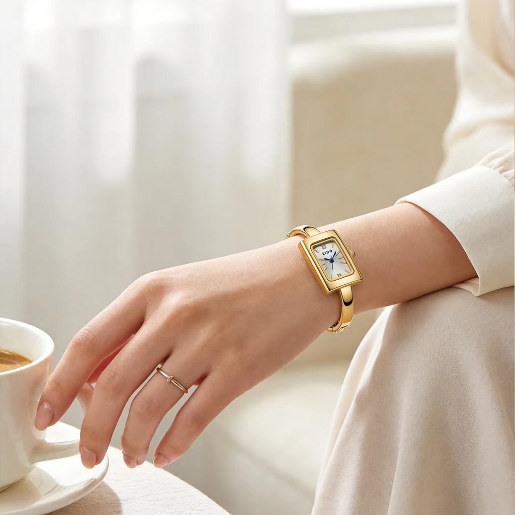 Damen Quarzuhr Goldfarben Rechteckiges Zifferblatt Armband Armbanduhr