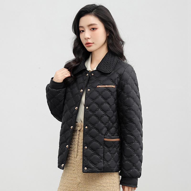 Xiaoxiangfeng rhombus light and thin short cotton clothes for autumn and winter new loose and warm small lapel cotton clothes are trendy.