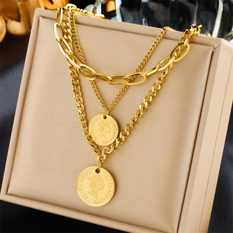 Retro Gold-Plated Double-Layer Butterfly and Pearl Pendant Necklace