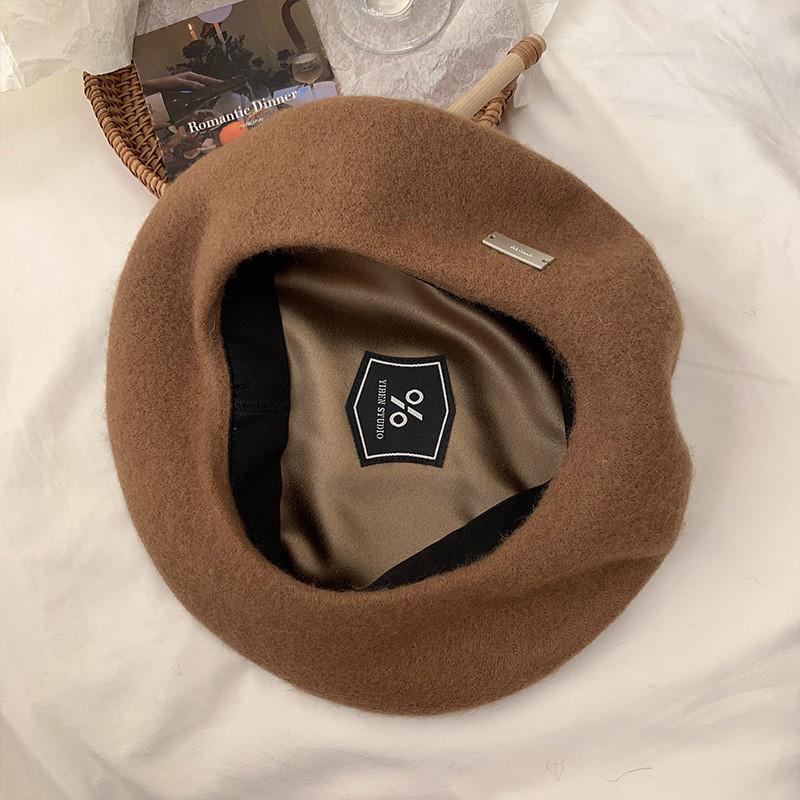 Stylish Black Wool Beret Hat For Women And Men Perfect For Autumn And Winter Wear