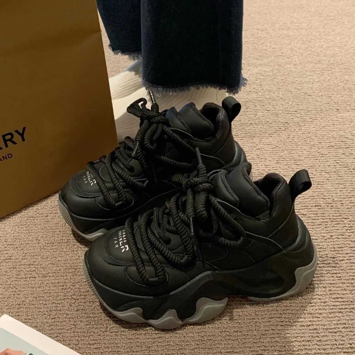 

Модные изысканные женские кроссовки Модная универсальная повседневная обувь Мягкая подошва Удобная толстая подошва Увеличение высоты 7 см Кроссовки для бега 40