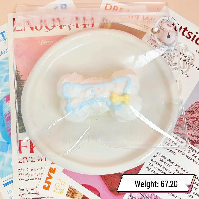 Силиконовая игрушка-пищалка на ремешке с колокольчиком, серия «Десерты ручной работы»