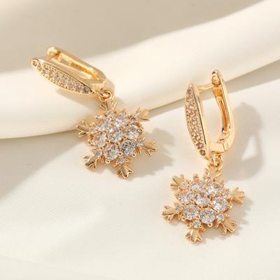 Brincos Pendentes em Forma de Flocos de Neve para Mulheres 2025 Novos Brincos da Moda Dourados para Festa de Casamento Acessórios de Joalheria Presentes