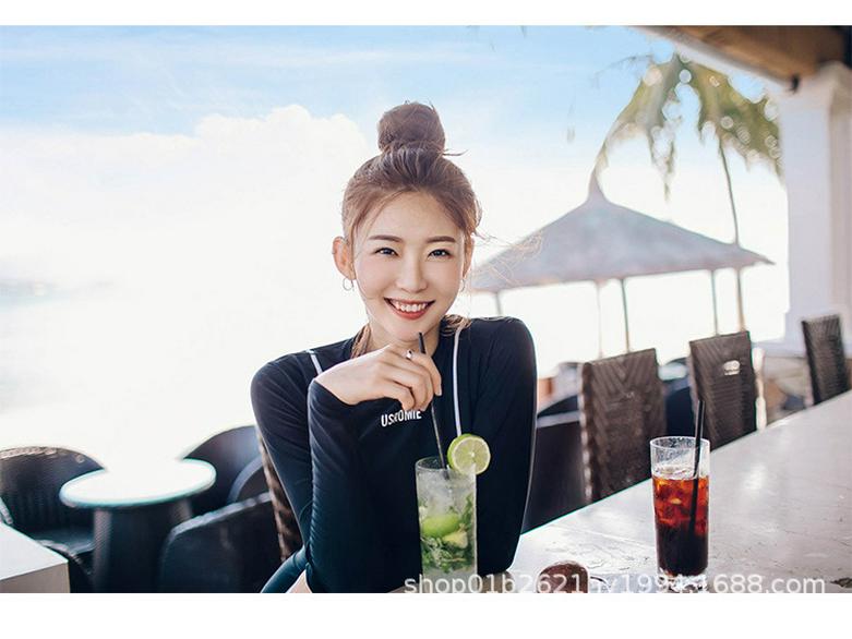 Korejské dvoudílné dámské plavky s vysokým pasem a dlouhým rukávem s ochranou proti slunci