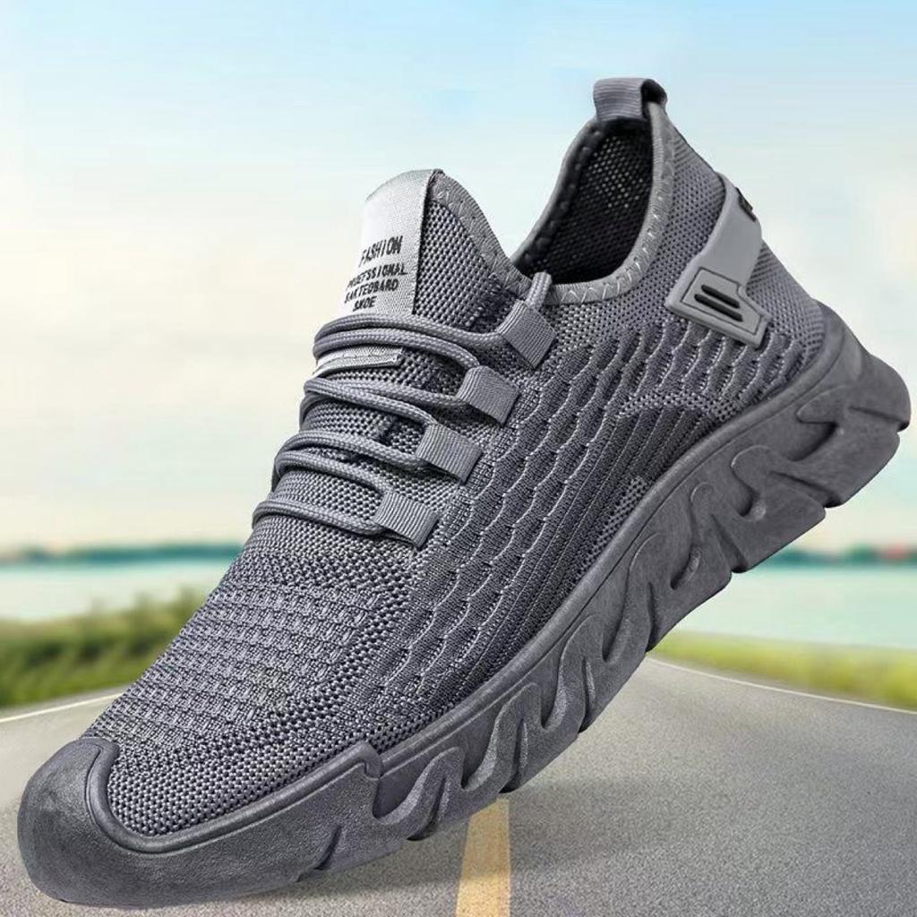 Summer fly-woven mesh shoes breathable sneakers soft sole light student running shoes