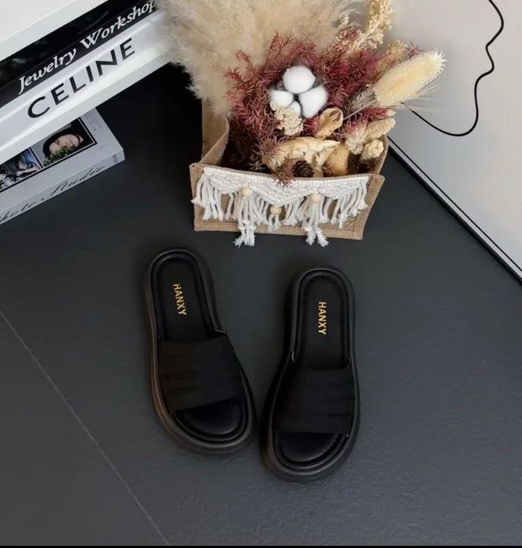 

Comfort version~ 2025 summer new pleated one-word slippers women s simple casual lazy outer thick-soled women s slippers 35