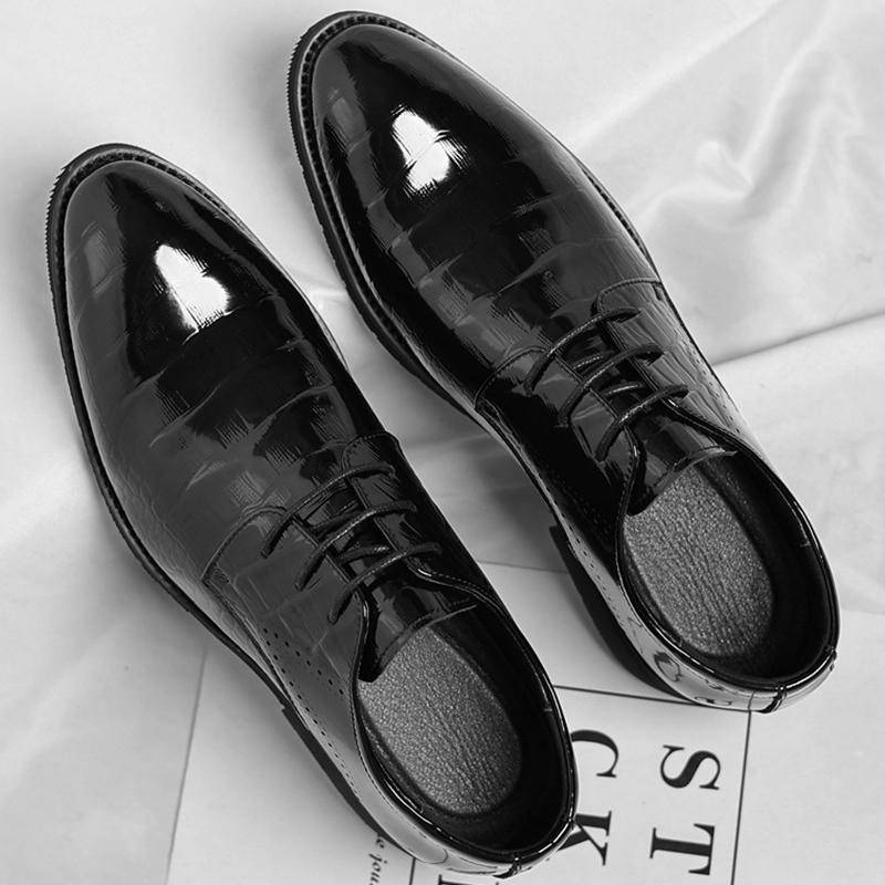 Fashion New British Style Dress Business Casual Shoes Men Black Commuter Thick Soles Leather Bright Leather Wedding Outdoor Oxford Shoes