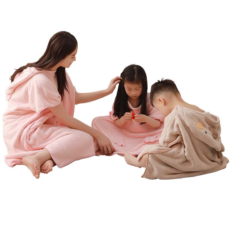 Capybara Coral Fleece Hooded Bathrobe: Absorbent, Quick-Drying, Warm - for Adults & Children