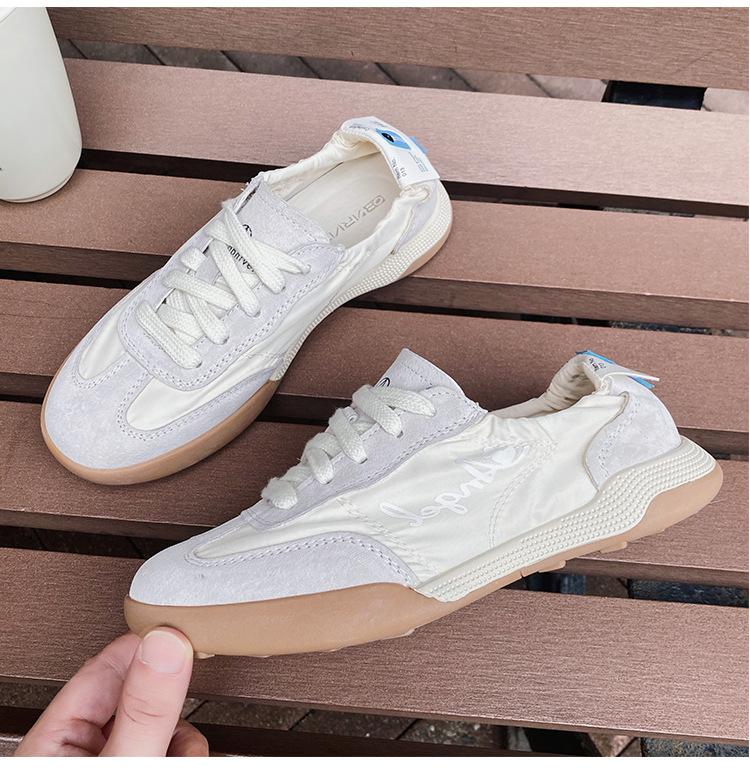 Grape Mom~ Su Yinyin has the same 2025 spring new soft glutinous leather casual sports Forrest Gump white shoes for women