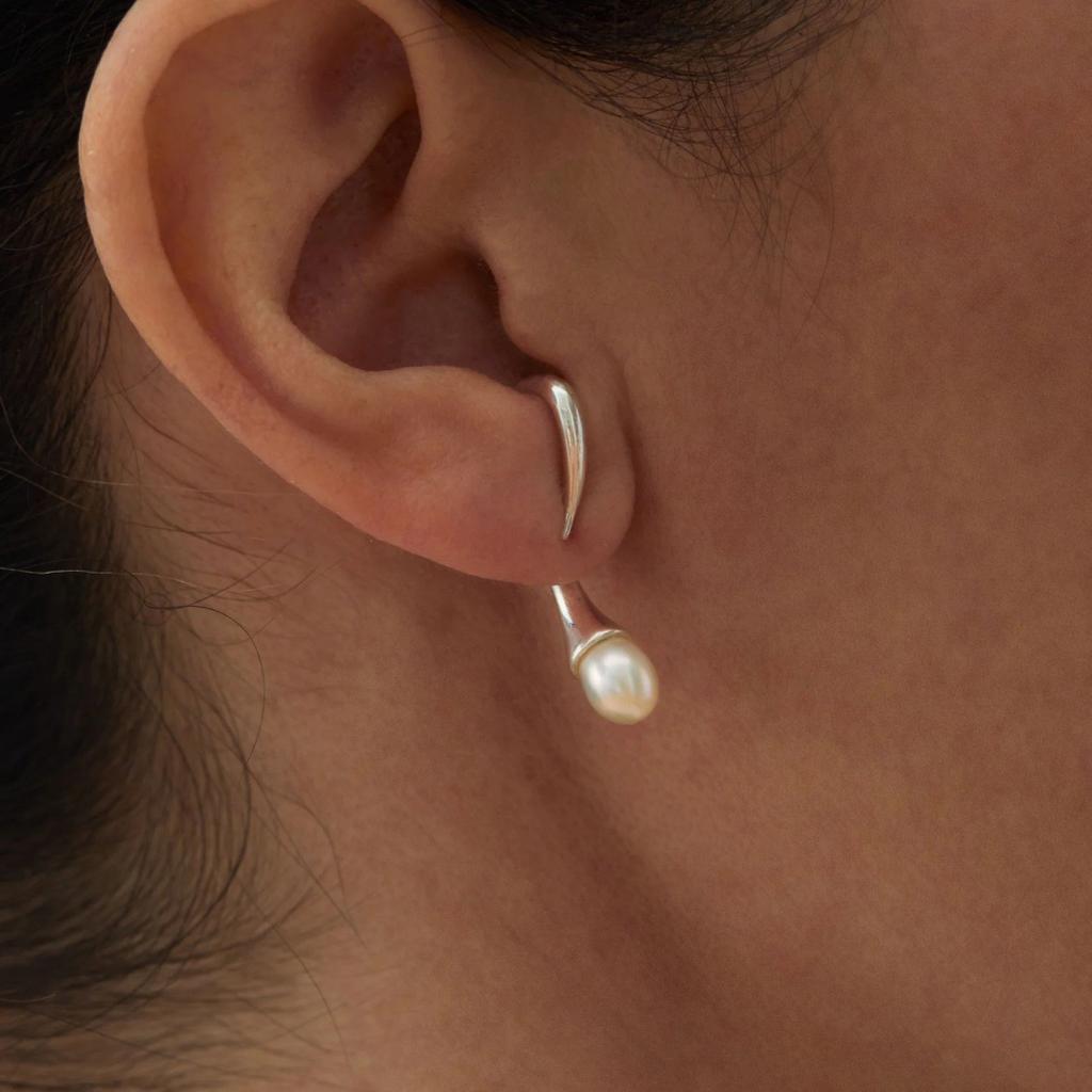 Niche Premium Drape Earrings Exquisite And Sweet Premium Metal Inlaid Pearl 925 Silver Needle Stud Earrings Personalized Earrings