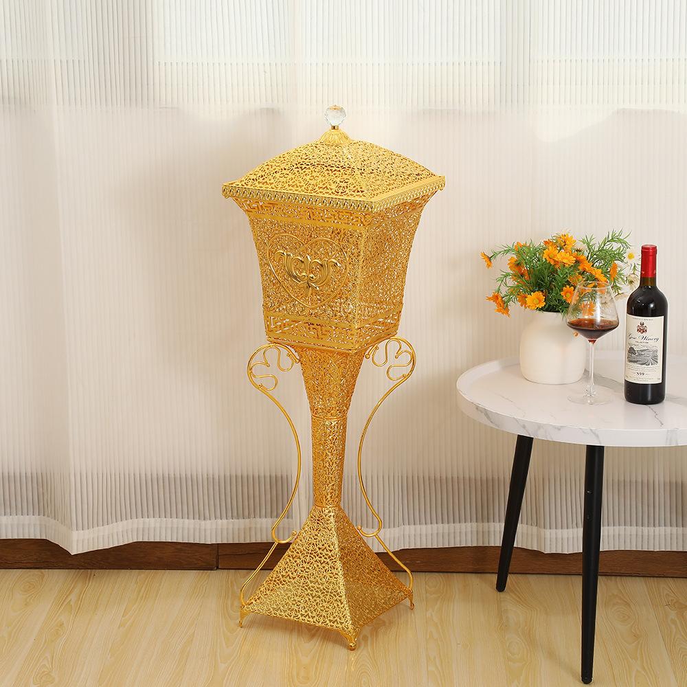 Chinese Gilded Hollow Out Incense Burner with Lid Iron Art Aromatherapy Charcoal Stove Saudi Arabia High-end Home Decor Ornament