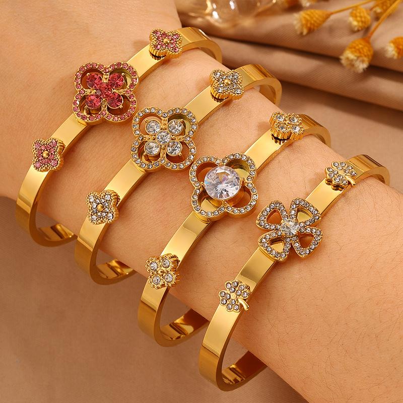 European and American high-end four-leaf clover diamond-encrusted titanium steel women's light luxury versatile explosive