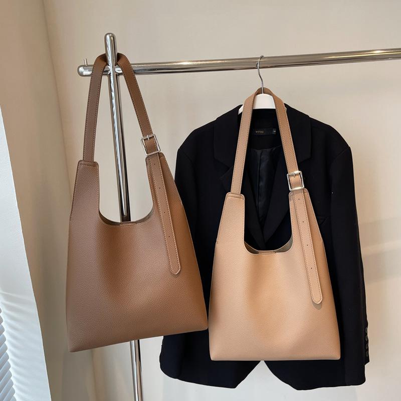 New Simple Shoulder Bucket Bag Daily Commute Retro Texture Tote Fashion Tote Bag