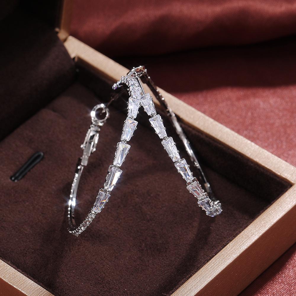 Cao Shi Gold Zircon Fashion Earrings - European & American Style for Women