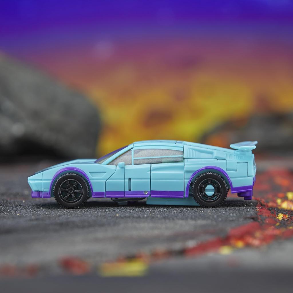 Transformers Legacy Deluxe Class G2 Universe Breakdown Transforming Action Figure 5.5-inch 8+