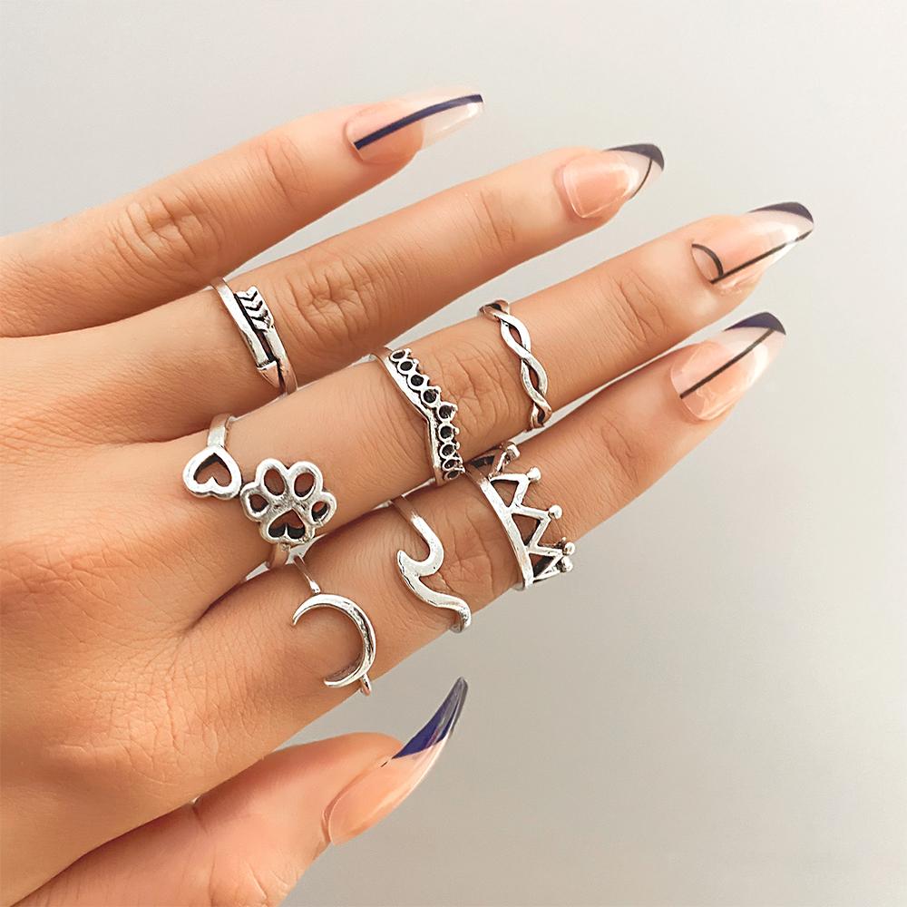 Cat Scratch Carved Crown Hollowed Out Nightclub Hip Hop Jewelry Elegant Charm 7-piece Ring Set