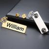 Personalisierte Namensbrosche Benutzerdefinierte Diamantform Rechteckige Abzeichen-Anstecknadel Graviertes Logo Text ID Edelstahl Schmuck Weihnachtsgeschenke