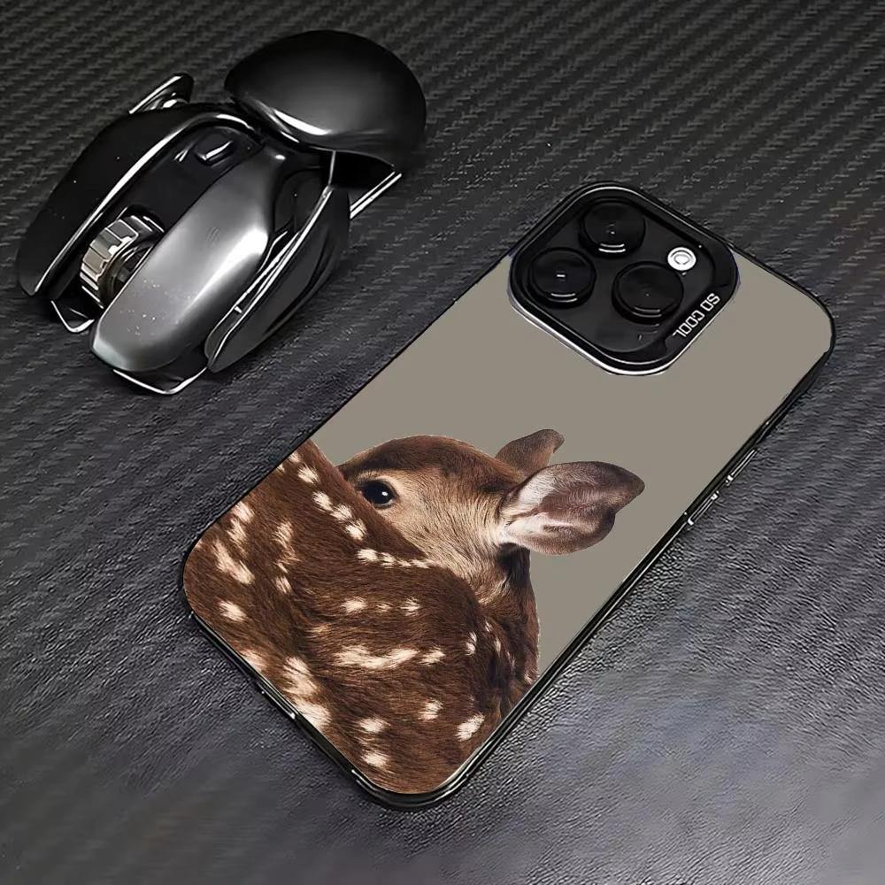 Deer Design Pattern Phone Case For Samsung Galaxy S23 S24 S25 Ultra S22 S21 S20 Plus FE A15 A35 A54 A55 5G Hard Matte Cover