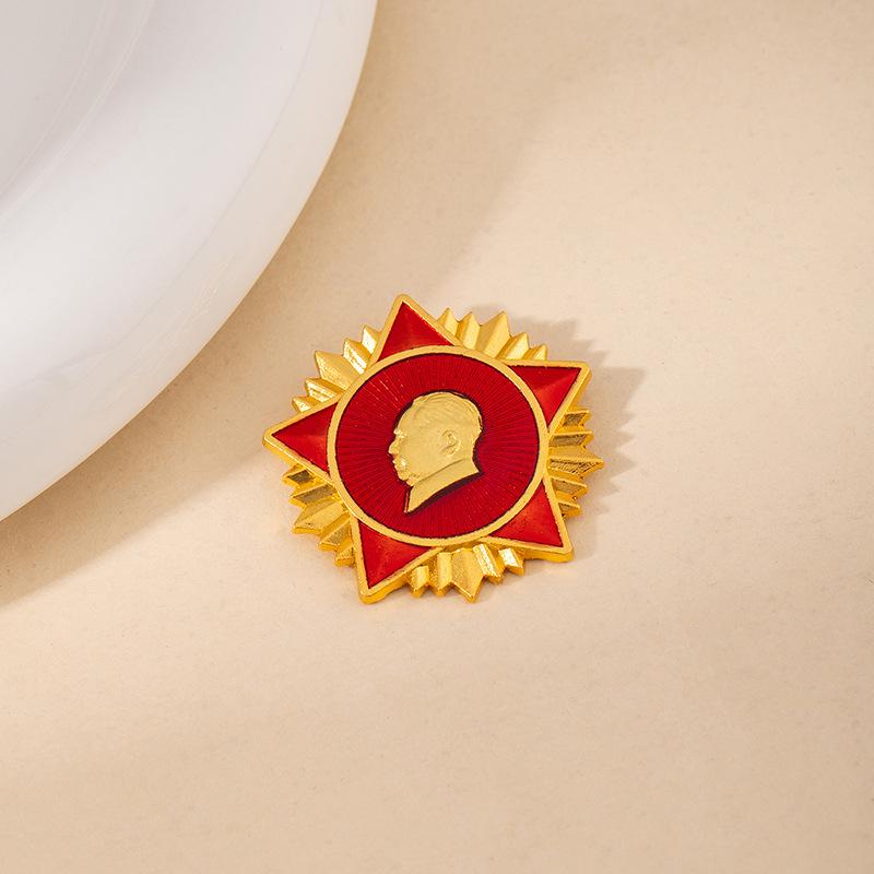 Cartoon Cute Brooch Nurse Medicine Bottle Thermometer Syringe Fun Badge Wind Creative Metal Pin