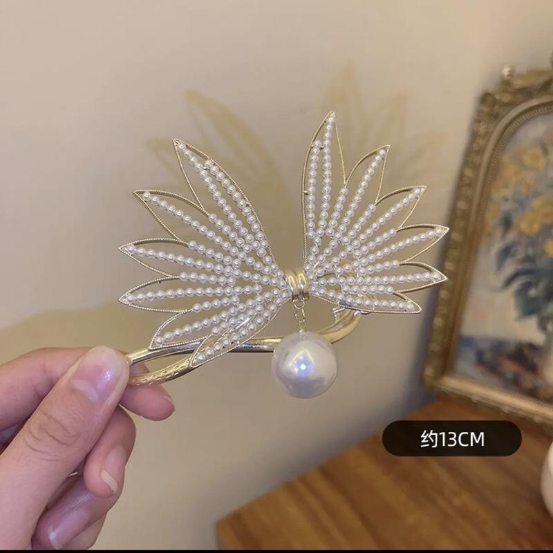 Factory direct fashion flower pearl twist clip elegant hairpin Internet celebrity head spring clip