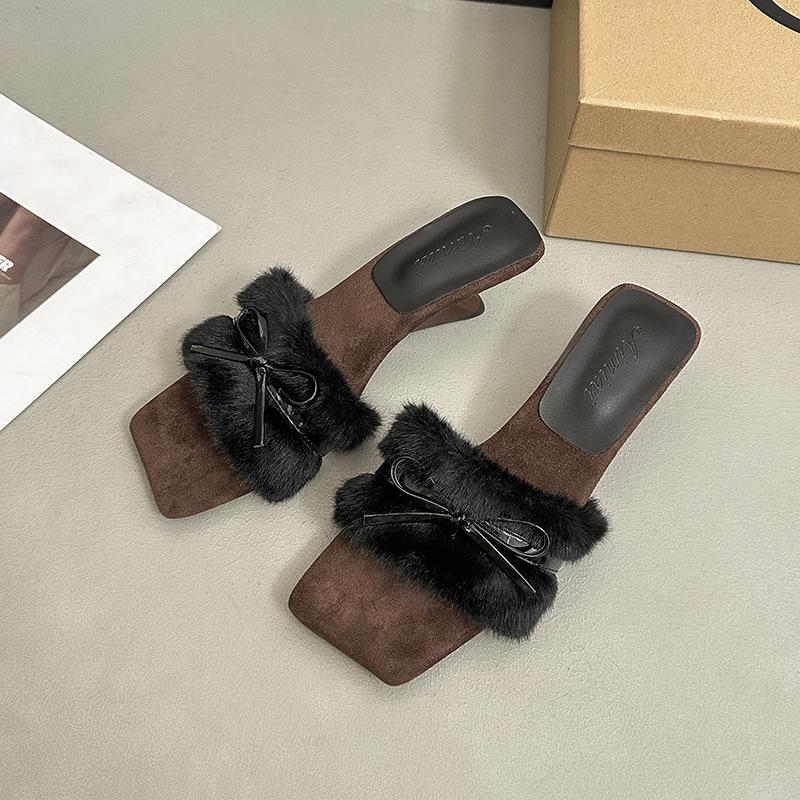 Square Head Temperament Slope Heel One Word Fluffy Slippers Women Wear Autumn Fashion Retro Casual High Heel Muse Slippers Tide
