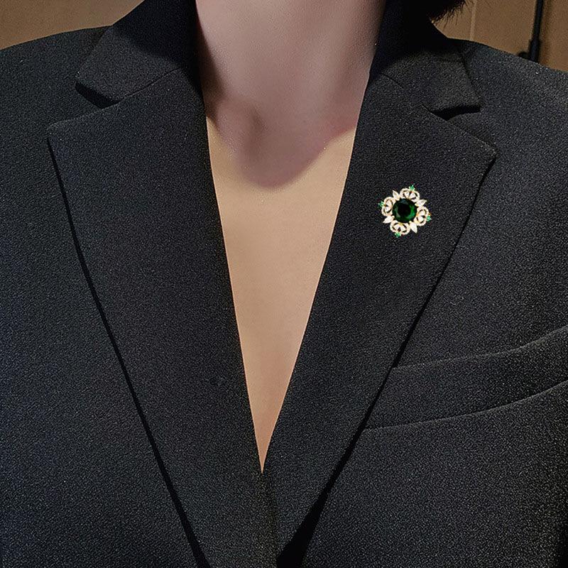 Senior Brooches Flower Leaf Brooch Pins for Women Suit Pendant  Fashion Brooches Jewelry