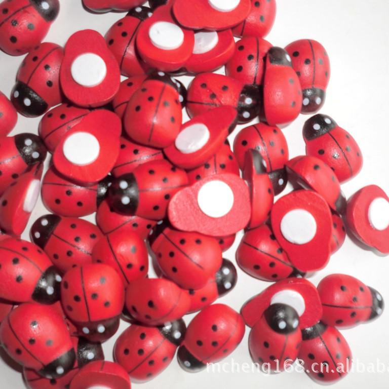 Double-Sided Tape Wooden Bee Stickers: Creative DIY Flower and Ladybug Small Ornaments