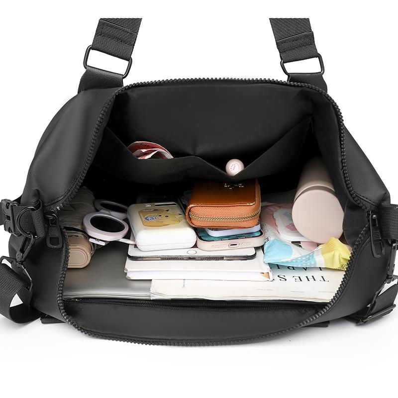 Large Capacity Yoga Bag Short Trip Fitness Bag Lightweight Shoulder Bag