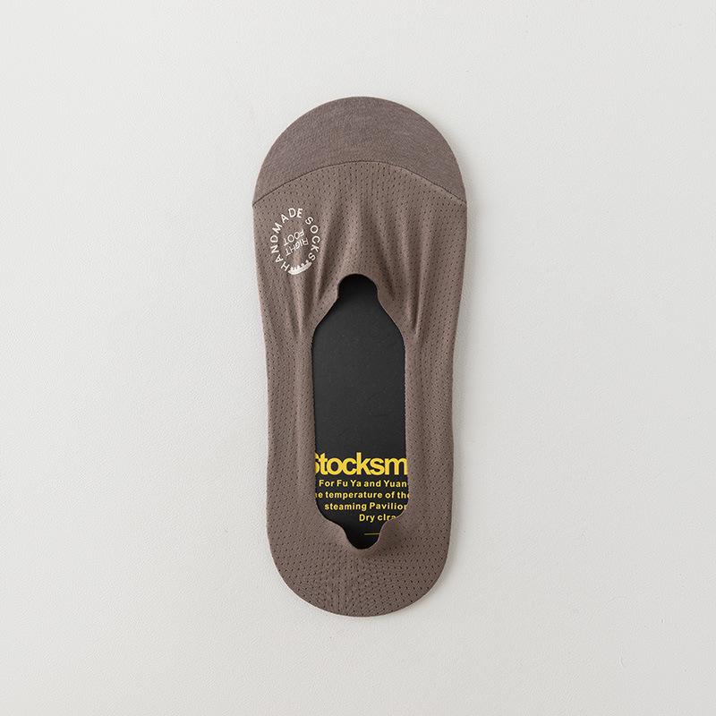 Men's Summer Non-Slip No Show Boat Socks - Thin, Breathable, Low Cut, Seamless Ice Silk with Pure Cotton Bottom.