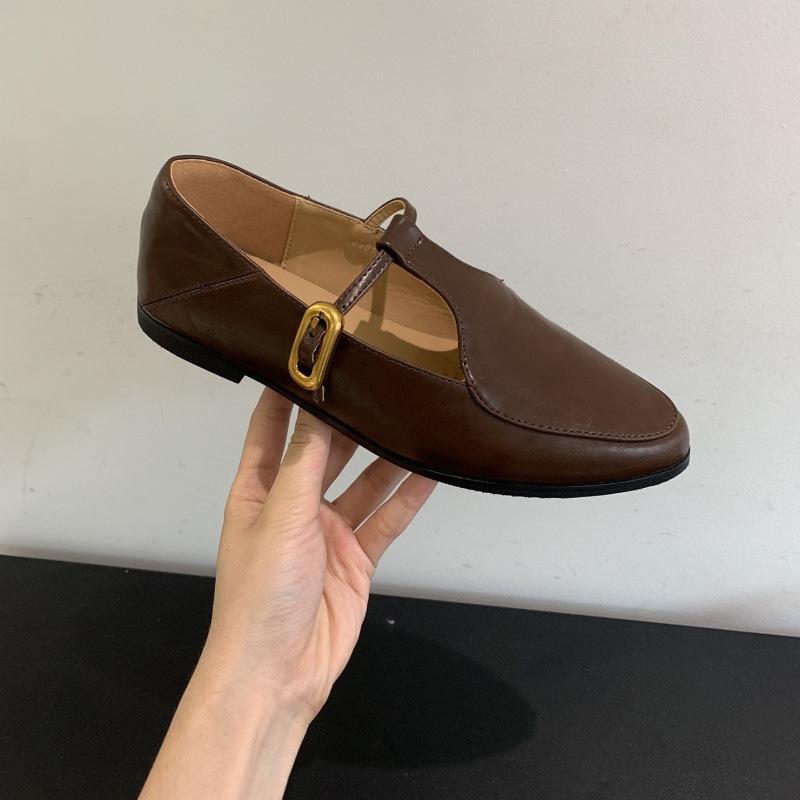 Design sense retro flat bottom pointed black British small leather shoes women's autumn new versatile fashion Mary Jane single shoes