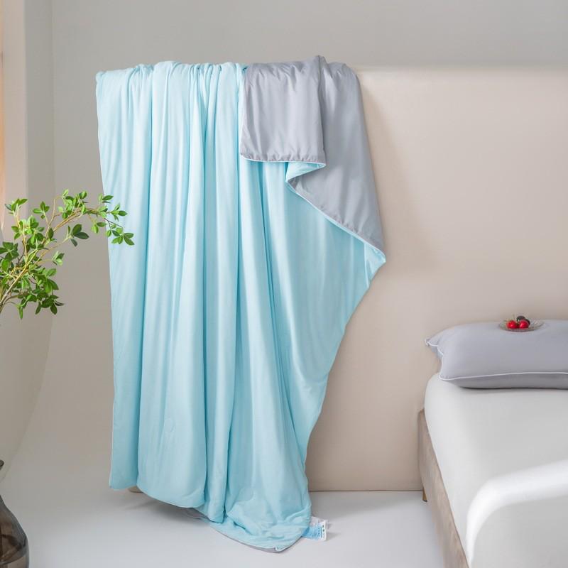 Class A Ice Cream Cooling Silk Quilt: Lightweight, Machine Washable Summer Air Conditioning Blanket