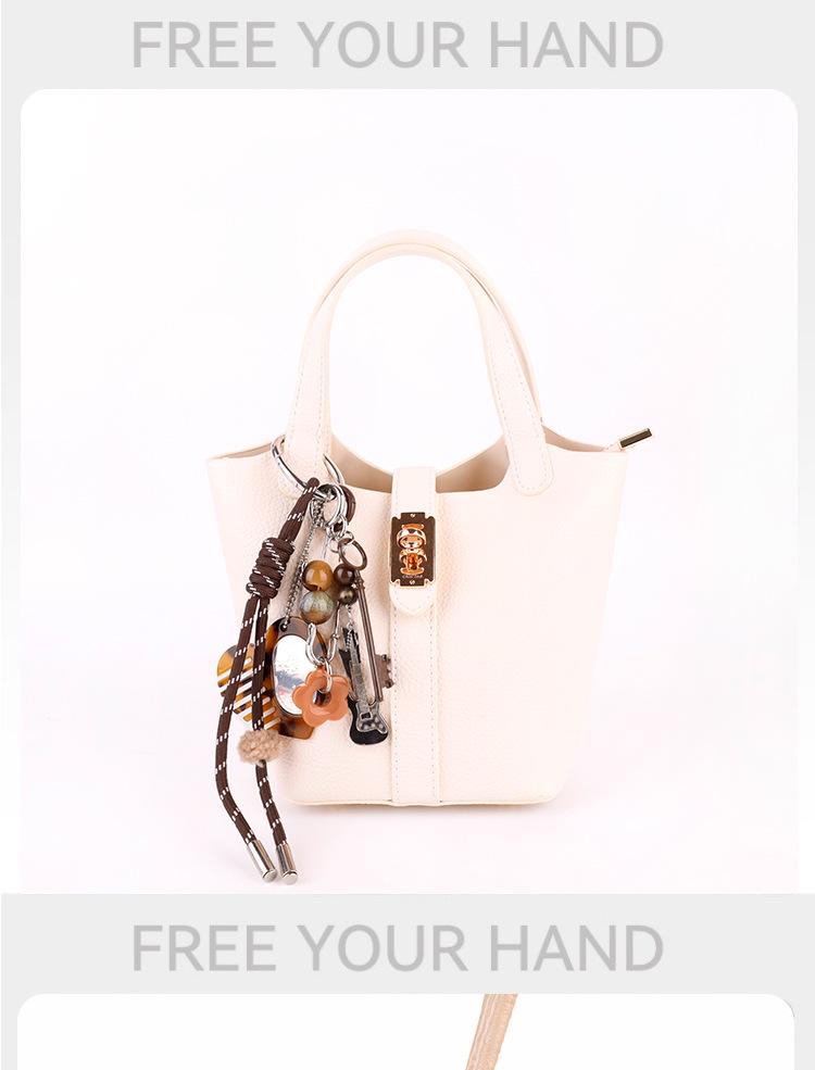 Wenqi Handgjord Önskefyllande Fröpendant: Naturlig Frukt Skal Litterär Nyckelring