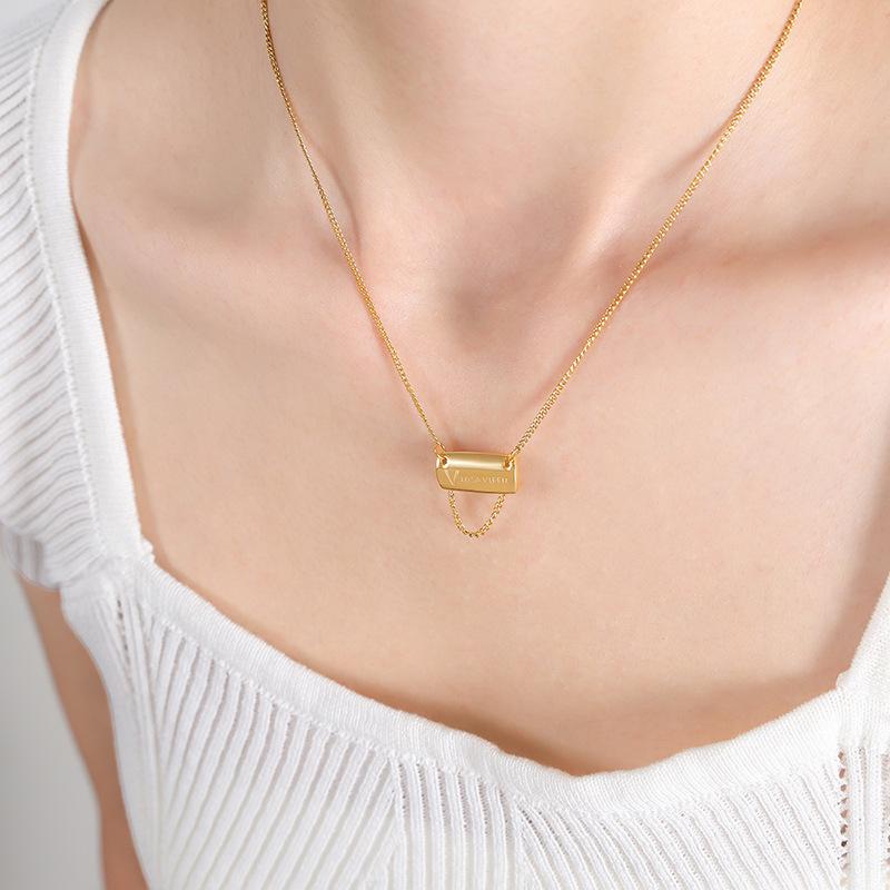 

Подвеска с бахромой и английскими буквами бренда Fang, персонализированное ожерелье из титановой стали с покрытием из 18-каратного золота, на ключицу