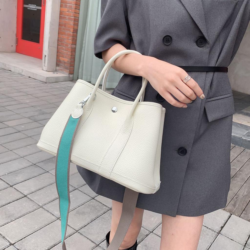 Women's bag 2025 new first-layer cowhide garden bag source factory shoulder messenger bag large-capacity portable tote bag