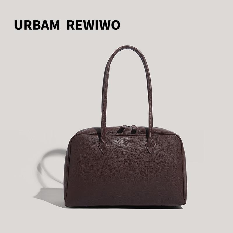 

Large Capacity Boston Bag Unisex Minimalist Commuter Tote Bag Single Shoulder Handbag Textured Bowling Bag for Women коричневий