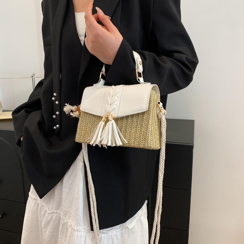 2024 Noua geantă de plajă portabilă cu iarbă țesută, geantă versatil cu ciucuri pentru fete, geantă de telefon mobil, geantă de mână