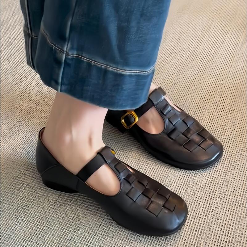 Mary Jane Women Shoes 2025 Spring New Casual Flat Loafers Retro Leather Buckle Strap Simple Style Women Shoes Comfy Flat