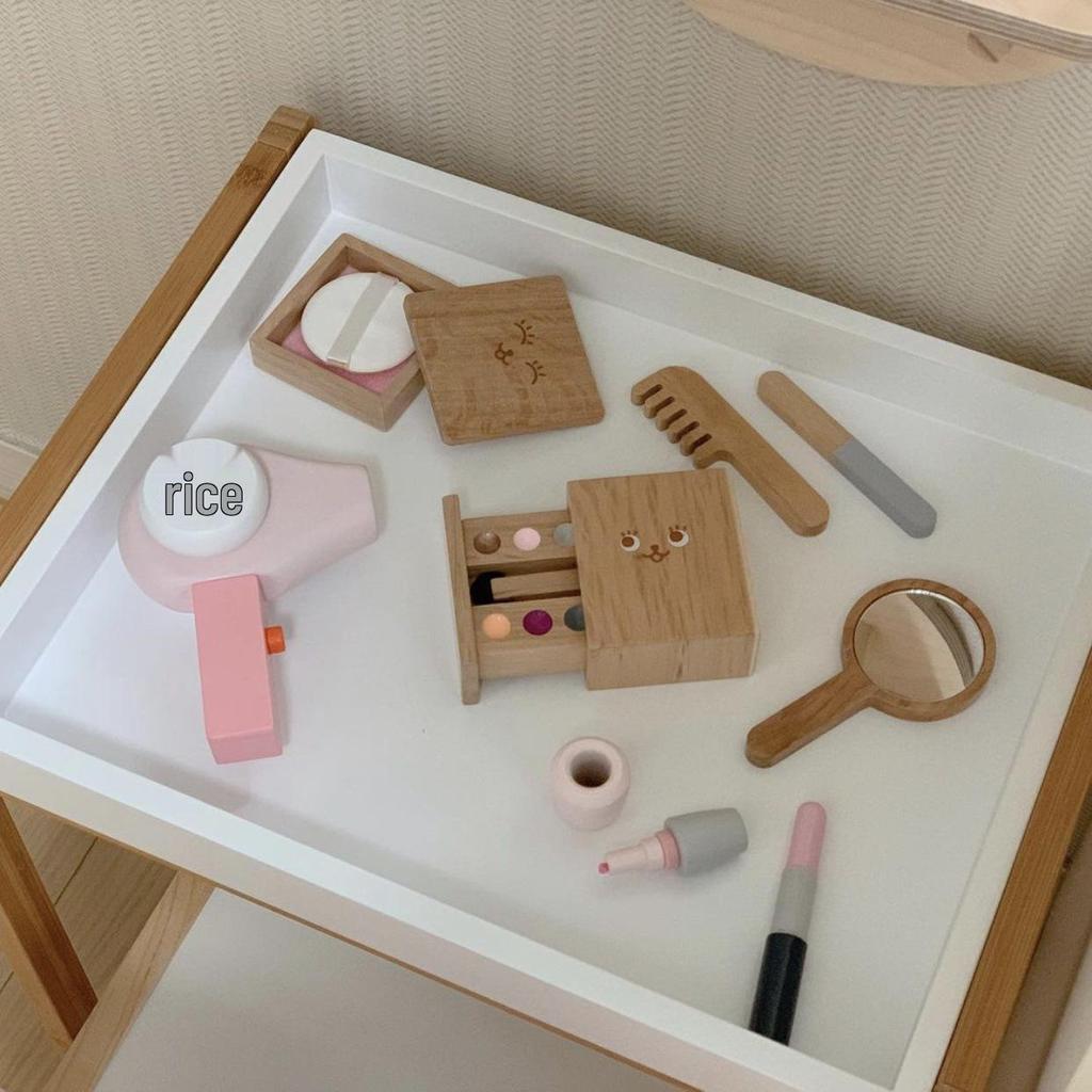 Children's Wooden Pretend Makeup Set: Portable Cosmetics Toy for Dress-Up and Imaginative Play