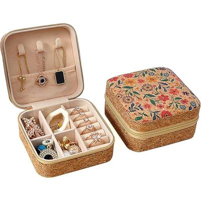 Small Travel Jewelry Organizer Box, Mini Jewellery Gift Case for Women To Organize Rings, Necklaces, Earrings