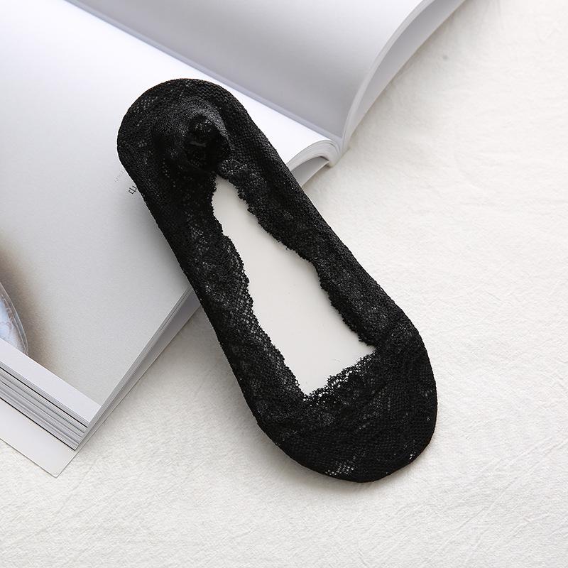 Women's Summer Lace Low-Cut Socks, Thin & Breathable with Cotton Bottom and Silicone Anti-Slip Heel Grip.