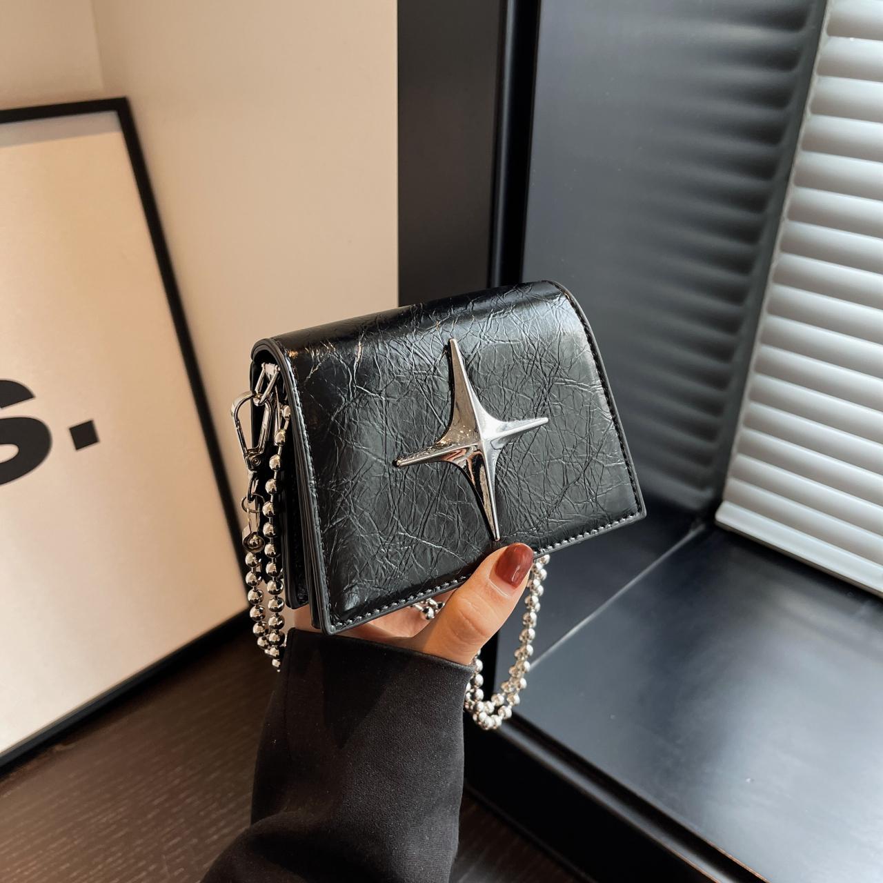 

Модный дизайн, женская маленькая квадратная сумка на плечо, женская сумка-мессенджер с цепочкой со звездами, женская сумка-клатч из искусственной кожи, сумки