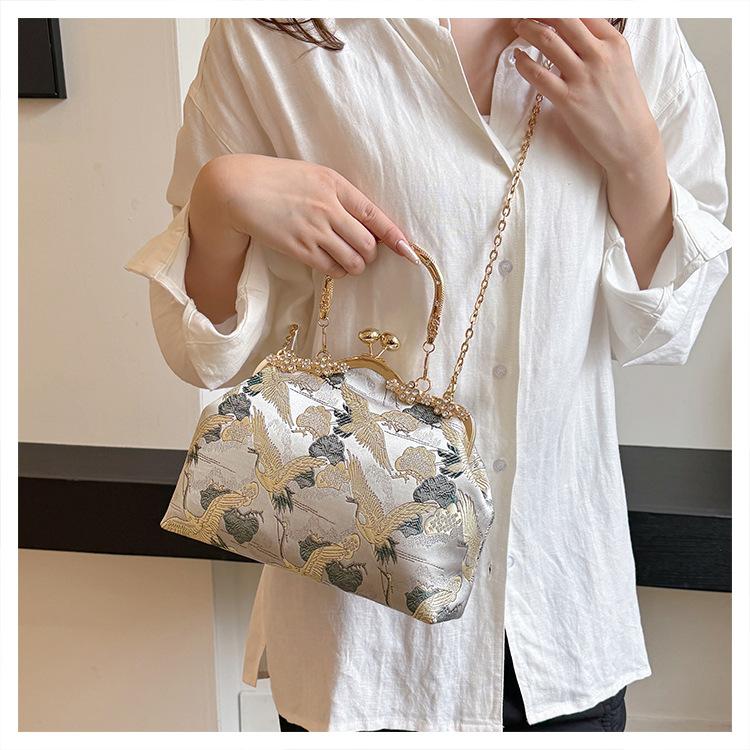 Neu Chinesischen stil shell tasche 2024 neue handtasche retro kran schulter tasche mit diamant kette
