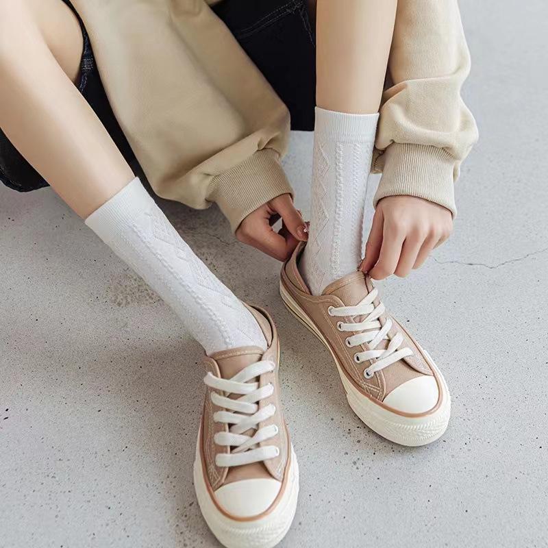 Trendy 3D Embossed Women's Slouch Socks - Fashionable Japanese Korean Style