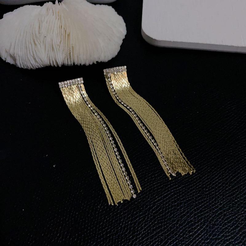 Geometric Diamond-Set Fringed Earrings, Women'S Exaggerated Style, Personalized Light Luxury Fashion, Diamond-Lined Smooth Chain Earrings.