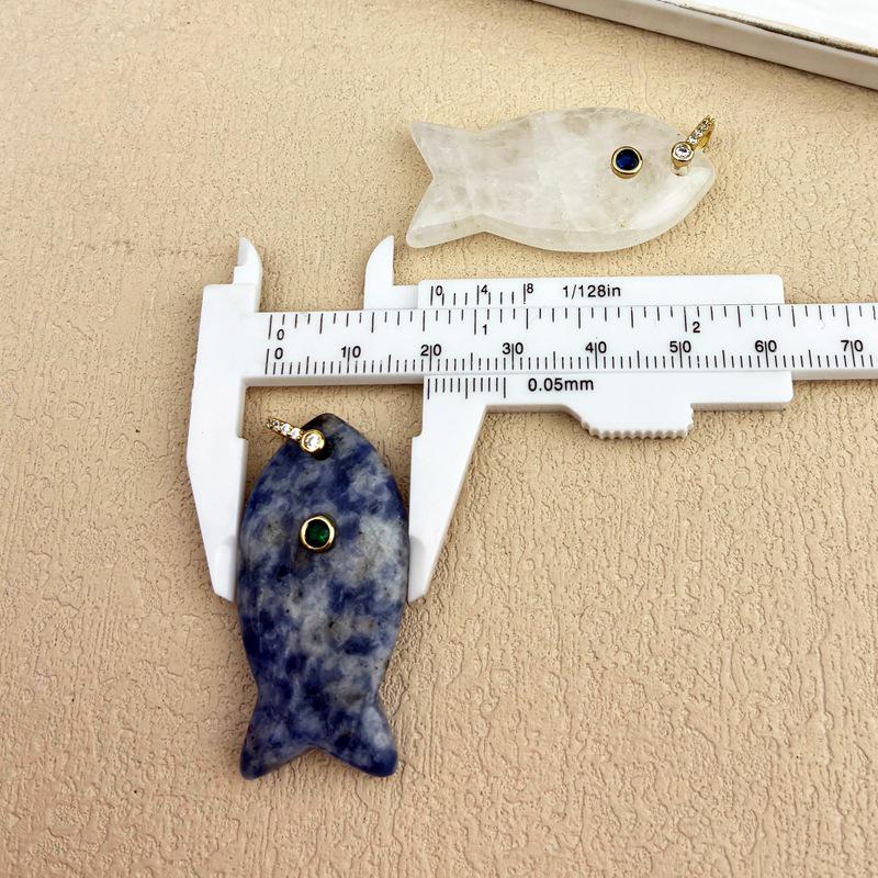 Natural Crystal Fish-Shaped Pendant: Red Agate, Lapis Lazuli, Tiger Eye, Jade Clavicle Chain