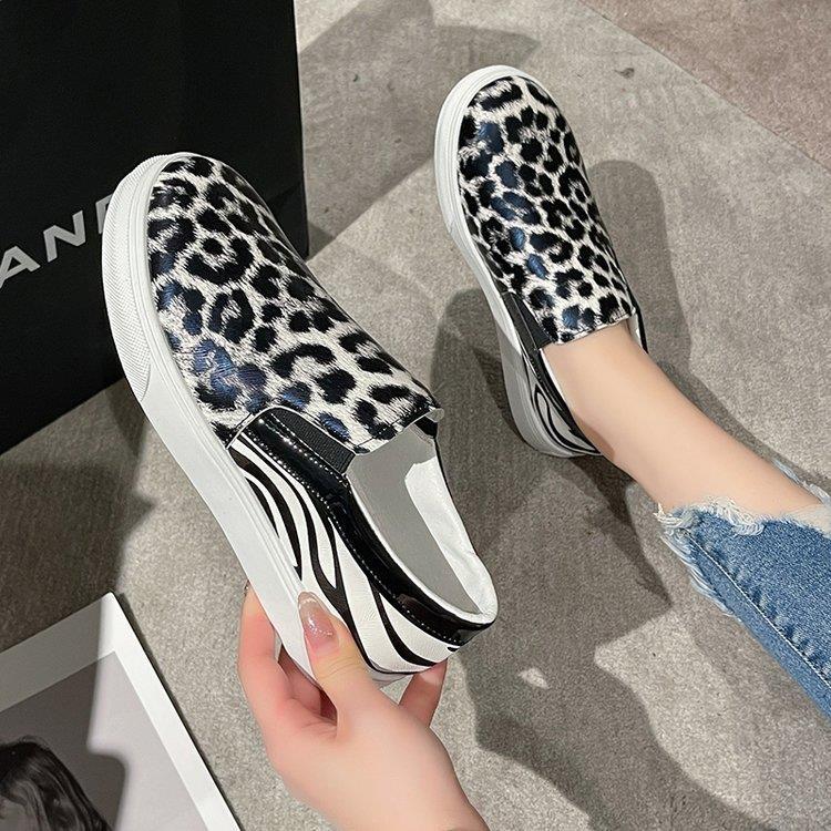New European and American Style Large Size Flat Single Shoes Women's Shoes 35-43 Casual Shoes