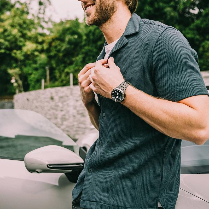 Casio EDIFICE WINDFLOW Series 100 Meters Waterproof Bluetooth Connection Calendar Alarm Clock Solar Quartz Steel Strap Men's Watch Black ECB-2200DD-1A