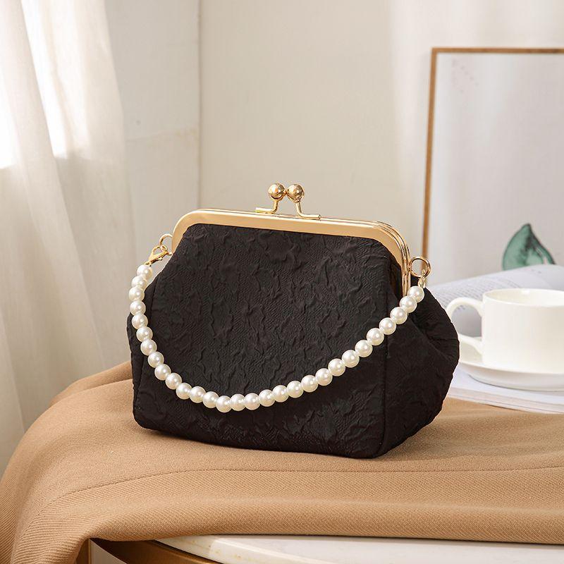 

Pearl bag summer portable shell bag mini new Chinese style bag chain bag 2026 beaded messenger women s bag