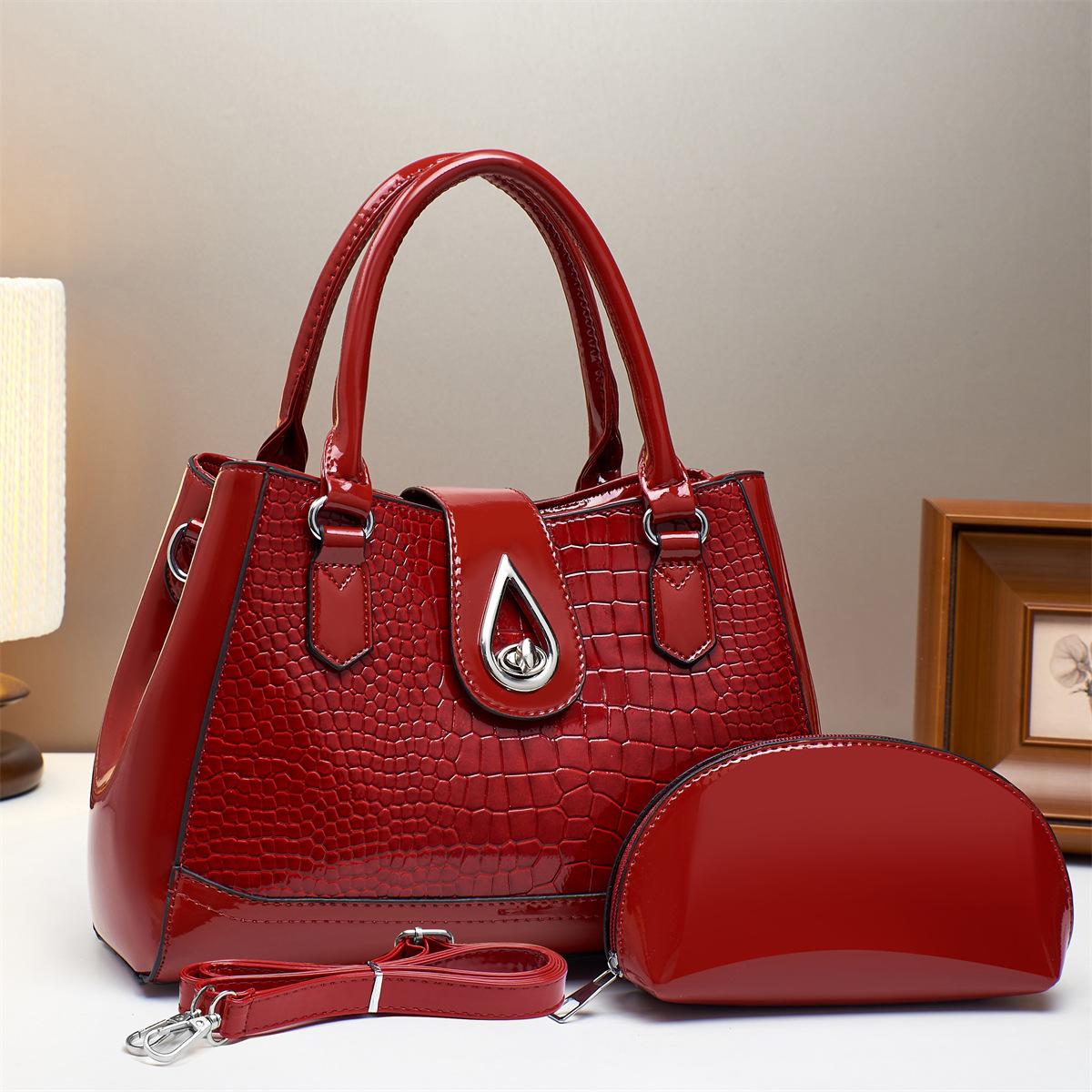 

Корейская версия сумки для мамы мягкая и прочная модная изысканная новая легкая роскошная сумка-тоут через плечо для通勤 красный