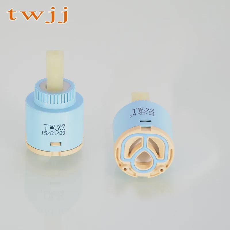 Authentic Taiwan Durable Kitchen & Bathroom Faucet with Hot & Cold Water Mixer and Imported Ceramic Valve Repair Parts